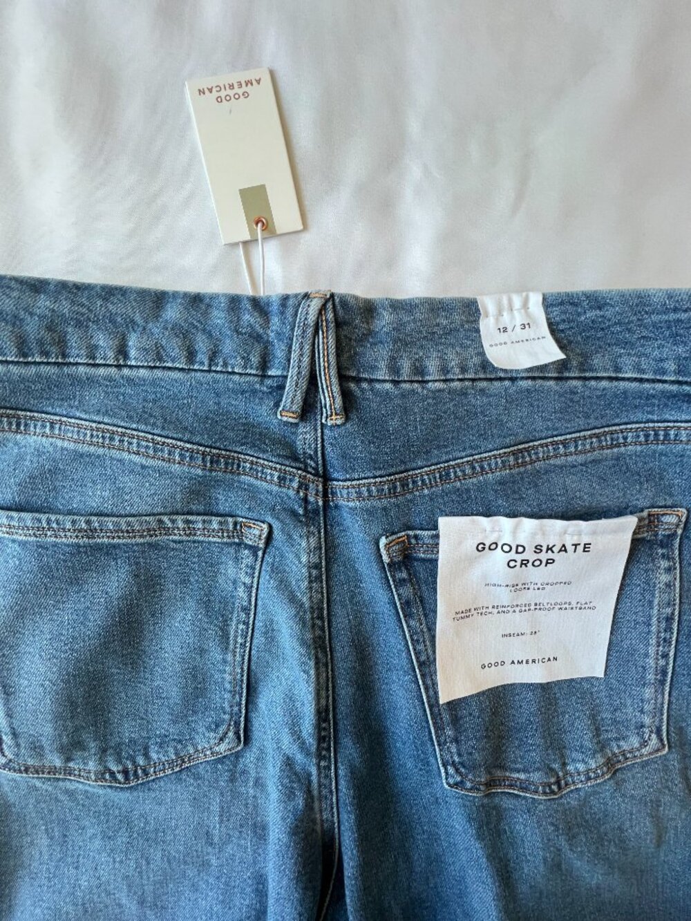 NWT Good American Size 12 Good Skate High Rise Cropped Loose Leg Jeans Raw Hem - Picture 16 of 16